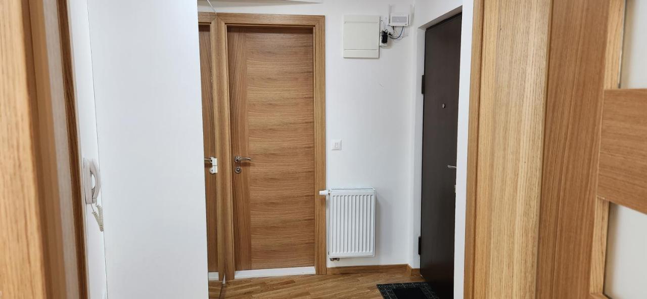 Brand New Two Bedroom And One Living Room Apartment In A Great Location! 사라예보 외부 사진
